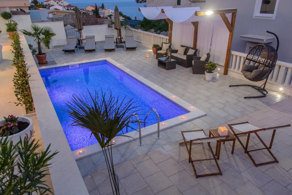Apartments Villa Atlantis Trogir Exteriör bild