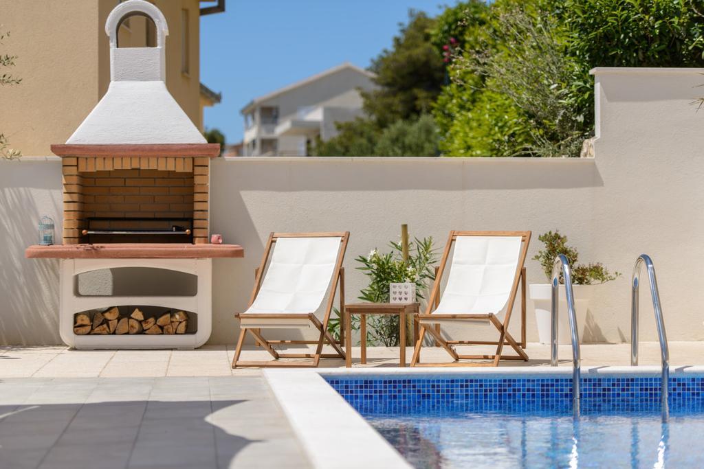 Apartments Villa Atlantis Trogir Exteriör bild