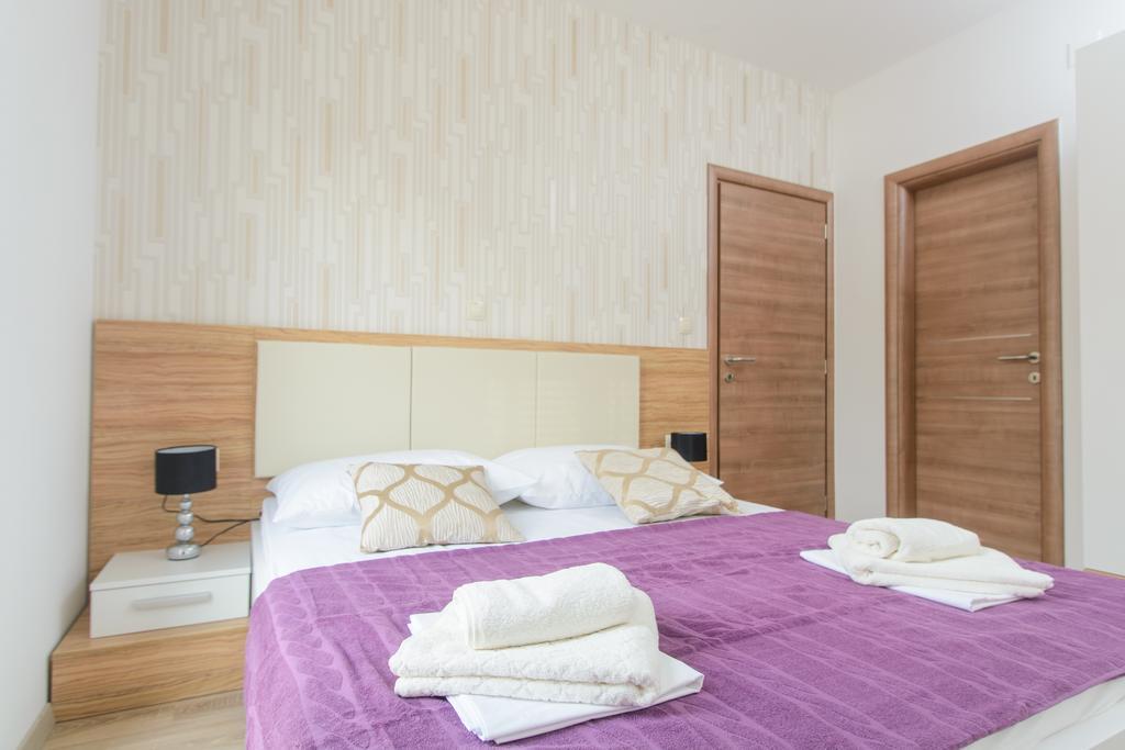Apartments Villa Atlantis Trogir Exteriör bild