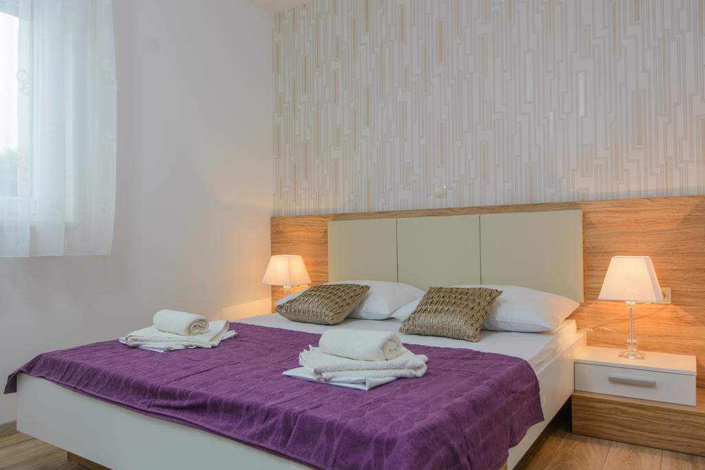 Apartments Villa Atlantis Trogir Exteriör bild